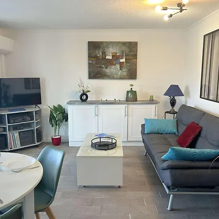 Spacieux 3 Pieces, Climatise Avec Parking A Saint-raphael - Fr-1-226a-202 Apartamento